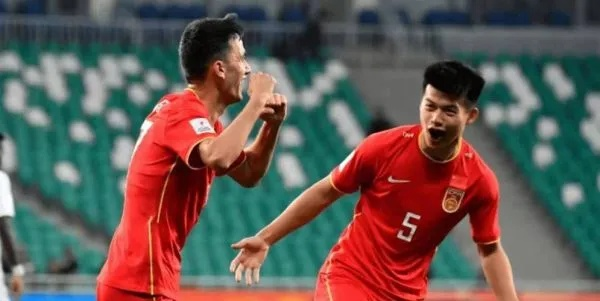 国足U20比赛实况直播，全方位呈现精彩比赛场面-第3张图片-www.211178.com_果博福布斯